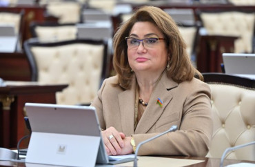 Ordenlə təltif olunan...