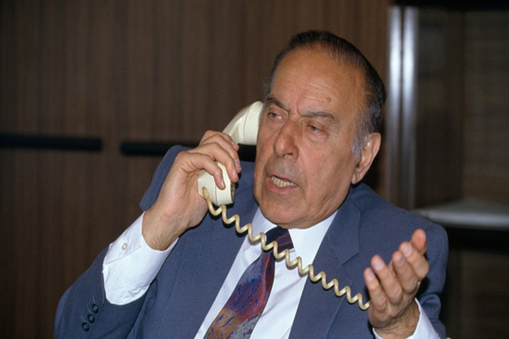 Heydər Əliyev Füzuli və Nəsiminin məzarlarını Azərbaycana gətirmək istəyib – ÖZ DİLİNDƏN ŞOK DETALLAR