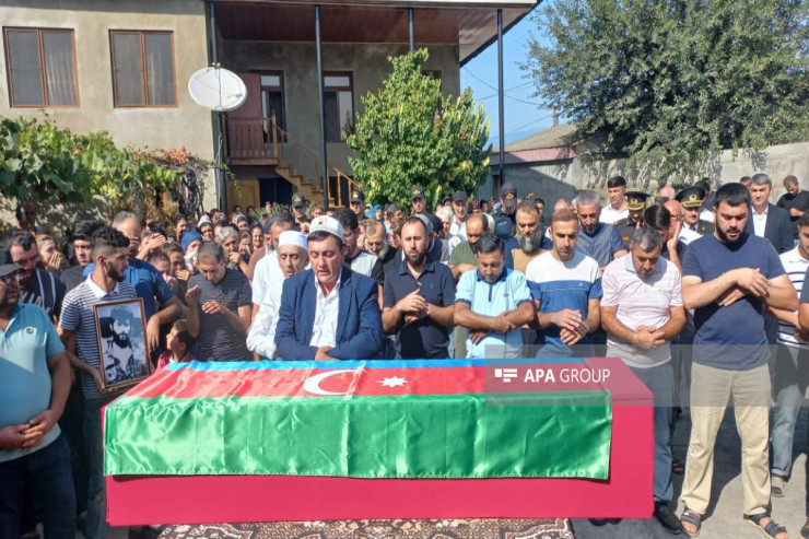 İtkin düşən şəhidlərin qalıqları dəfn olundu - YENİLƏNİB