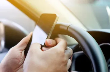 Telefonu maşında USB ilə doldurmaq olarmı? 