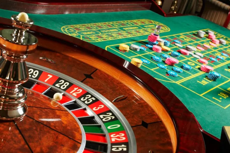 Kazinodan 1 milyon dollar  udan qazaxıstanlı cütlük saxlanıldı - SƏBƏB 