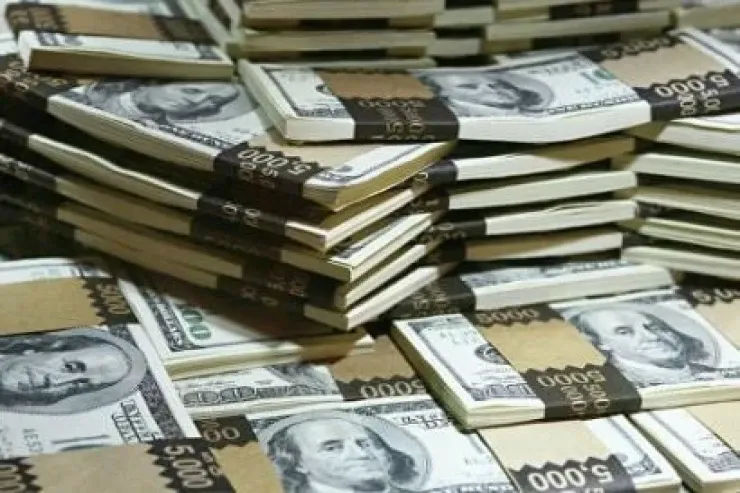 Ad gününə lotereya aldı, 500 min dollar uddu