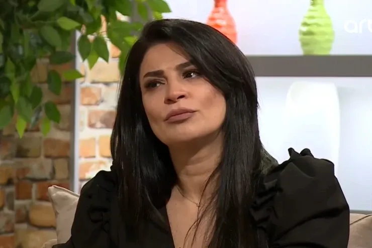 Aynur Dadaşovadan SƏRT  reaksiya:  "İkibaşlı söz deyirlər" 