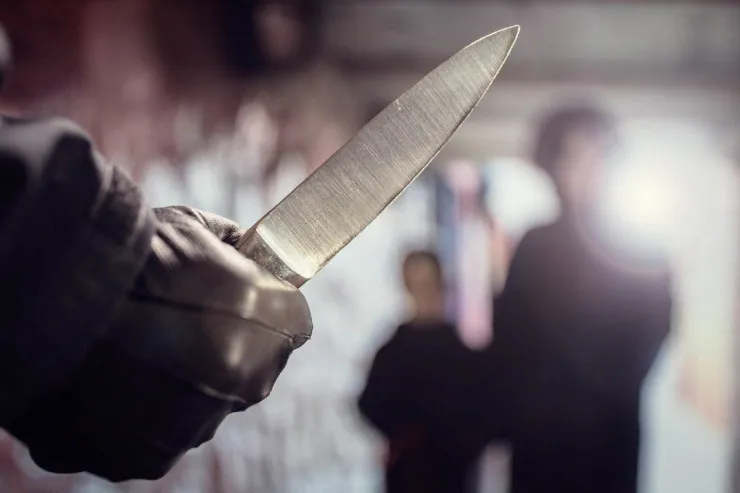 Gəncədə 42 yaşlı qadını bıçaqladılar 