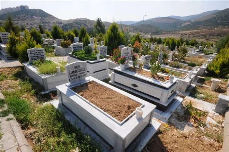 Anasına qəbir yeri tapmağa  gedirdi, faciəvi   şəkildə öldü