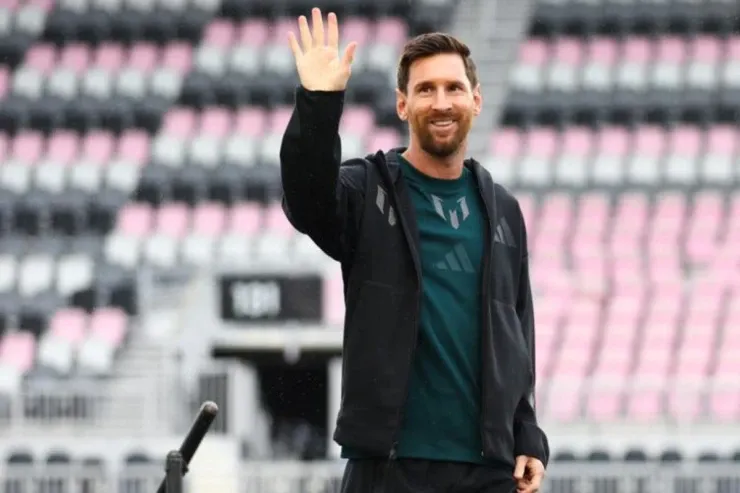 Messi Hindistanda 21 metrlik heykəlinin açılışında iştirak edəcək