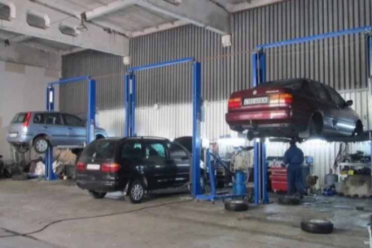 Gəncədə sexdə FACİƏ:  qaldırıcı qırıldı, usta əzilib öldü 