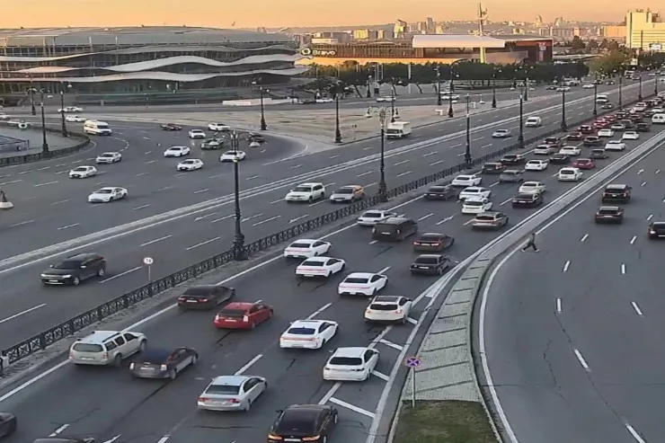 Bakıda bu yollarda sıxlıq var - SİYAHI 