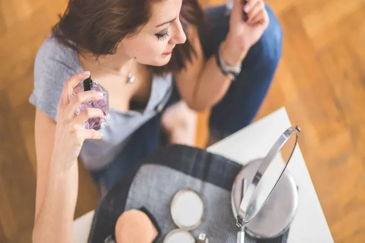 Qış üçün ən yaxşı qadın ətirləri 