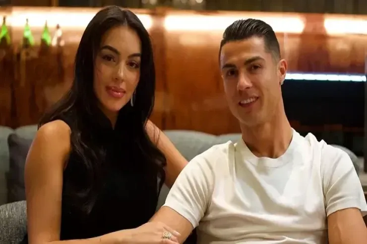 Corcina Rodriqesdən  təəccüblü  açıqlamalar: “Ronaldo məni 10 il gözlətdi” 