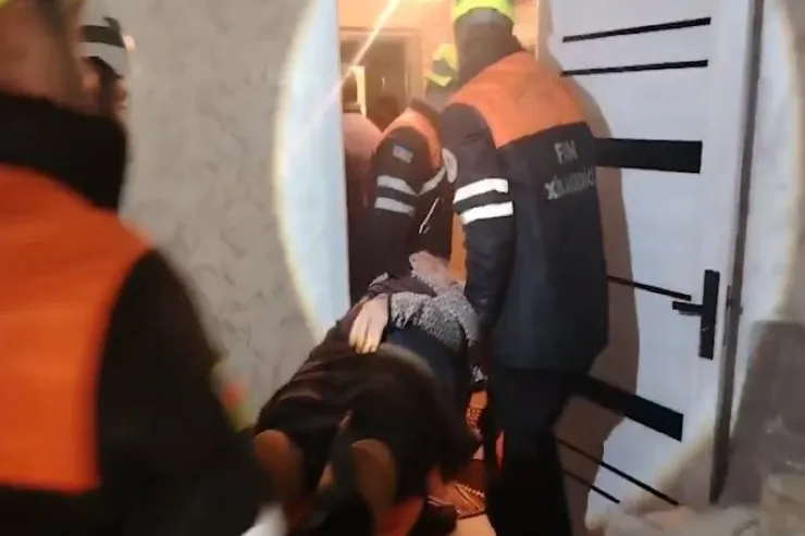 Xırdalanda evdə üç nəfər  huşsuz vəziyyətdə aşkarlandı-VİDEO 