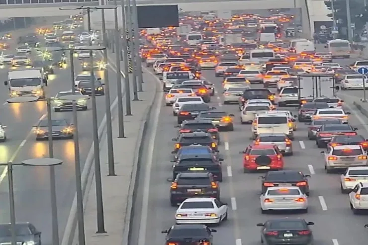 Bakıda sıxlıq olan yollar açıqlandı