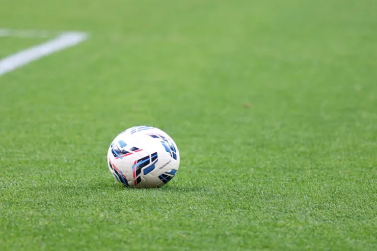 Futbolçu oyun zamanı qəpiyi udub öldü - TƏFƏRRÜAT 