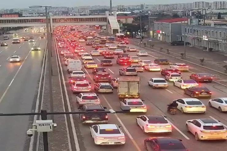 Bakıda bu yollarda sıxlıq var - SİYAHI 