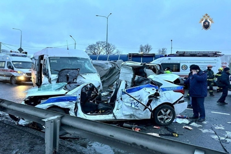 Yol qəzasında yaralanan polis öldü 