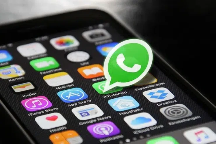 WhatsApp  mühüm yeniləmə   hazırlayır - istifadəçi hesabları dəyişəcək 