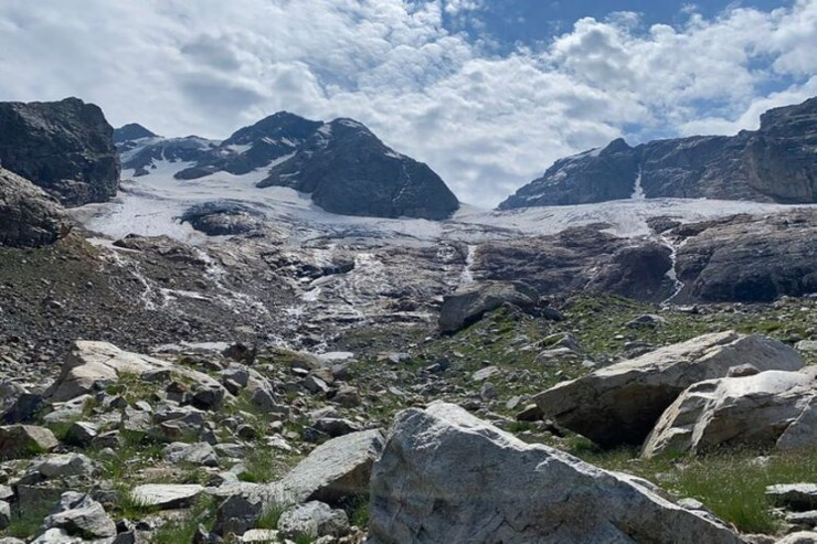 Qafqaz dağlarında iki turist yoxa çıxdı 