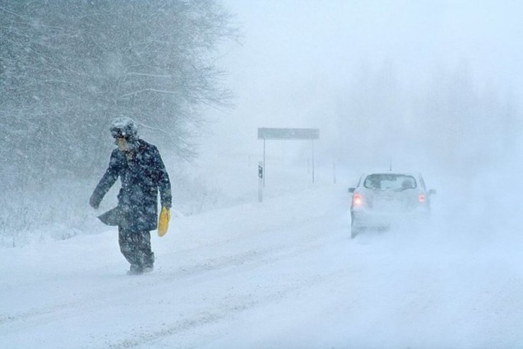 Hava  kəskin dəyişəcək:   Güclü qar yağacaq , yollar buz bağlayacaq 