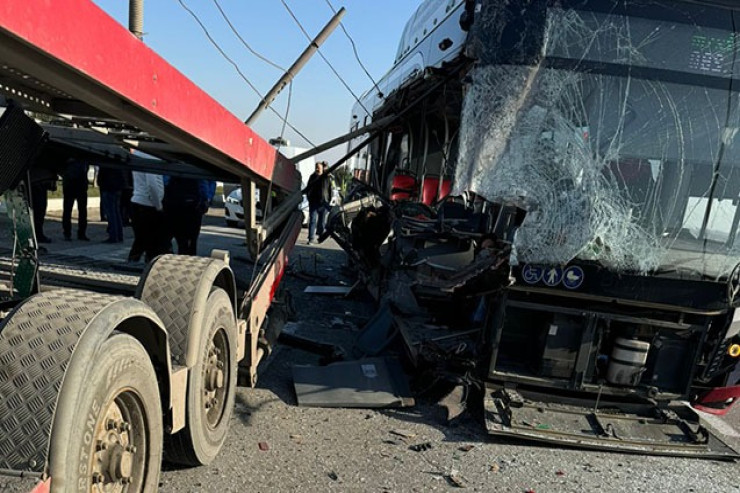 "BakuBus" yük avtomobili ilə toqquşdu, sərnişin öldü 