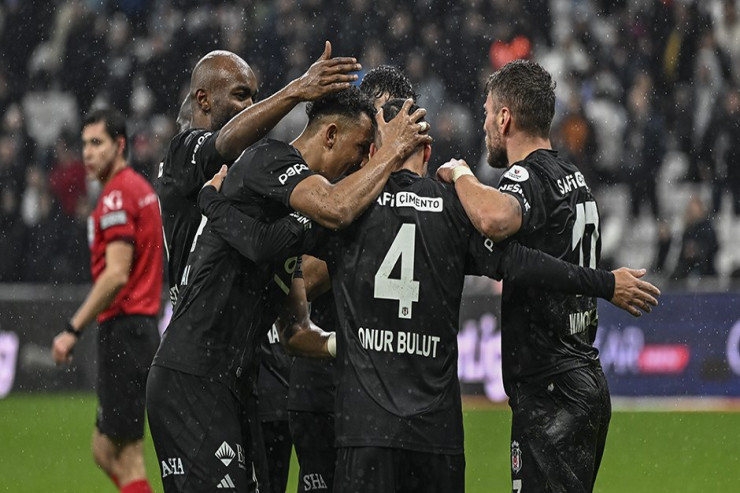 "Beşiktaş" həsrətə son qoydu 