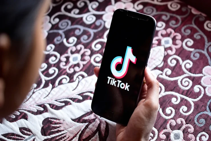 “TikTok” ABŞ-dəki işini davam etdirir 