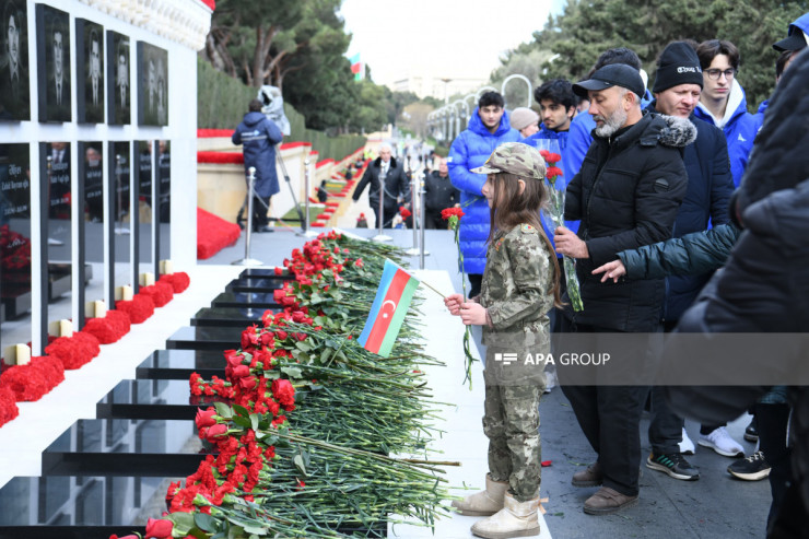 Azərbaycan 20 Yanvar şəhidlərini anır - FOTOLENT 