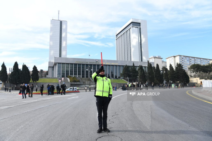 20 Yanvar şəhidlərinin xatirəsi bir dəqiqəlik sükutla yad olundu