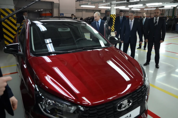 "Lada" avtomat sürətlər qutusunda  yeni avtomobil buraxdı