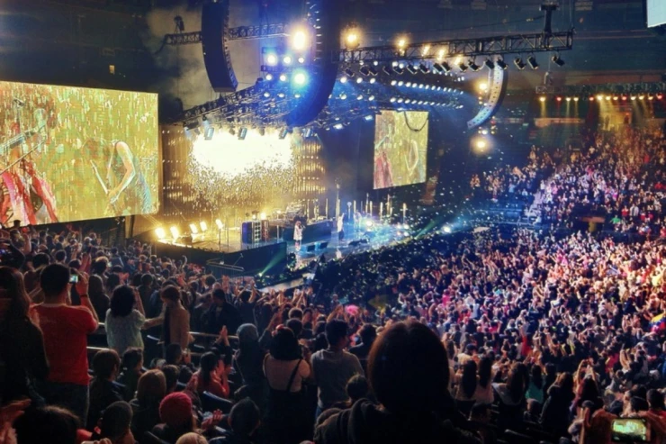 Konsertdən zəngin olan sənətçilər