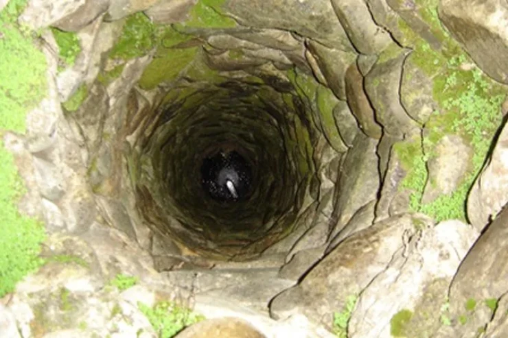 İtkin düşən kişinin meyiti 32 metrlik quyudan tapıldı