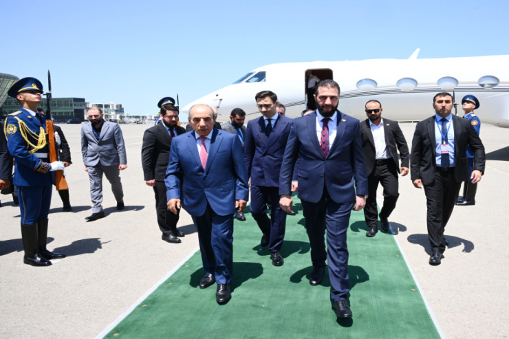 Suriya prezidenti Azərbaycana gəldi - YENİLƏNİB