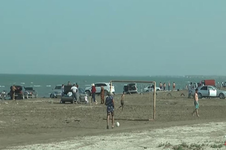 Çimməyə hamı bura ÜZ TUTUR:  Xəzərin ən təmiz yerindən REPORTAJ  