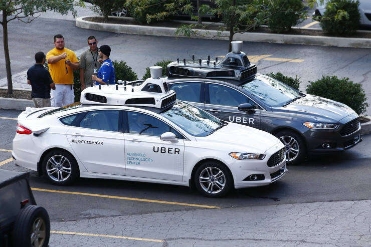 "Uber" pilotsuz  taksilərə keçir