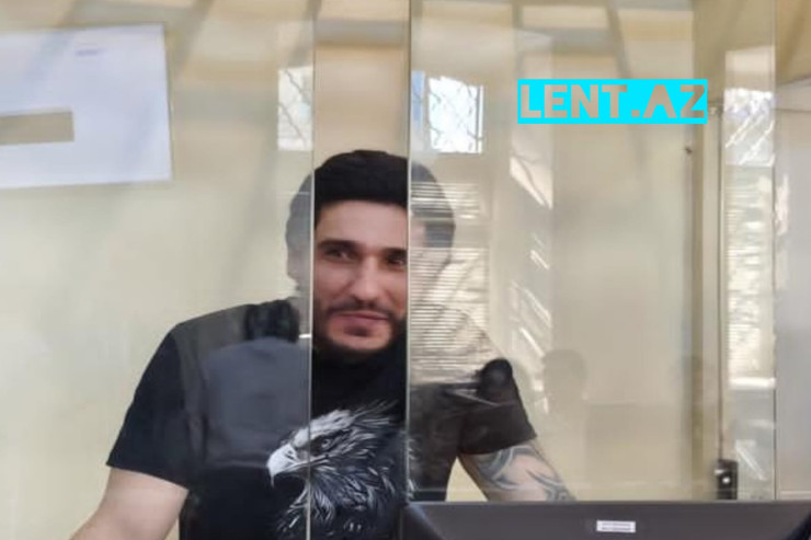 Tiktoker "Roşka"  intihara cəhd edib