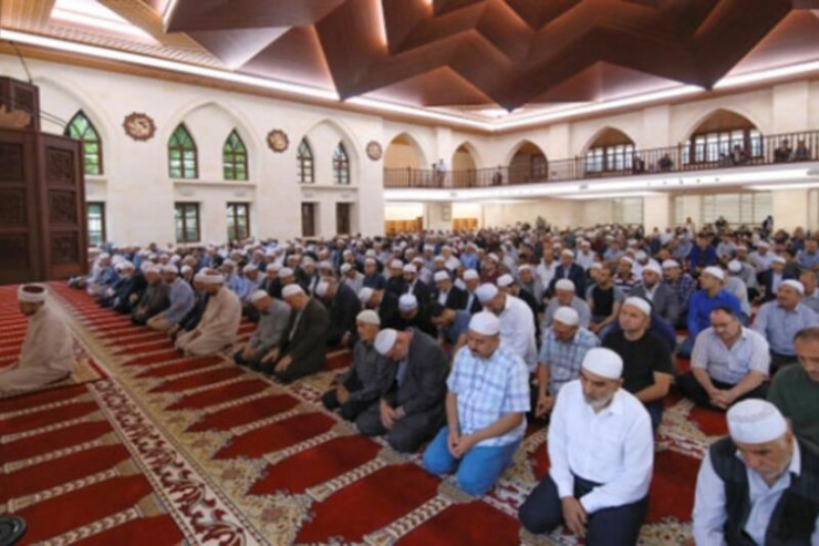 Azərbaycanda bayram namazı qılınır