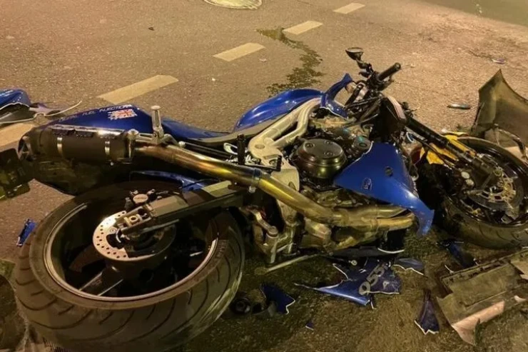 Qaxda motosiklet aşdı, xəsarət alanlar var