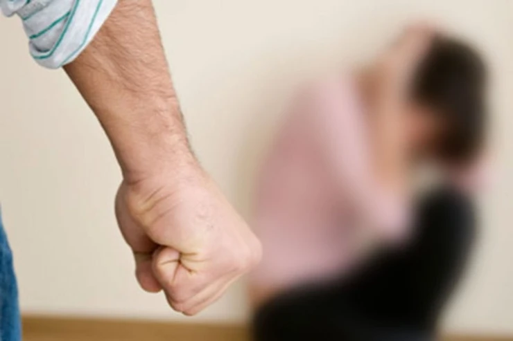Astarada 22 yaşlı qadın yoldaşı tərəfindən döyüldü 