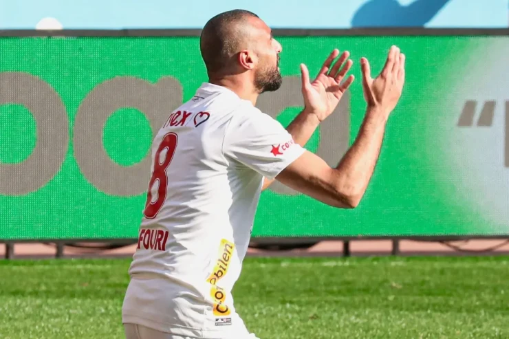 İsrailli futbolçunun Türkiyə klubuna transferi  xaosa səbəb oldu