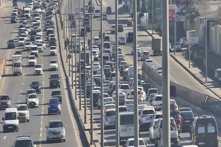 Dərnəgül yolunda qəza tıxac yaratdı