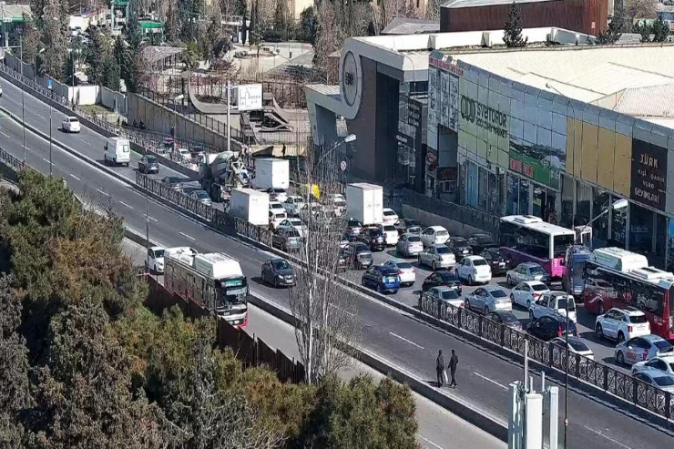 8 Mart Bakıda tıxac yaratdı