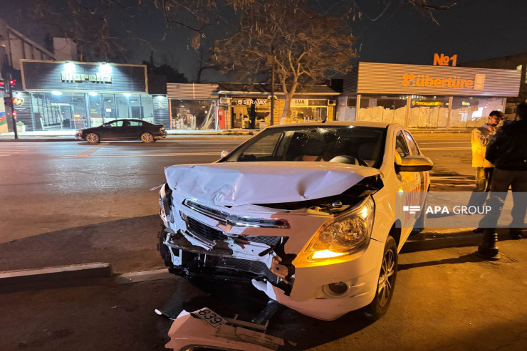 Bakıda qəza törədən taksi sürücüsü  hadisə yerindən qaçdı 