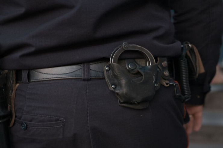 Mahaçqalada polislər güllələndi 