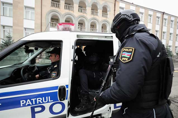 “Xüsusi hallar üzrə vəzifəli şəxs”i polis saxladı, 85 minlik dələduzluq