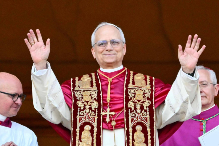 Papa evini hərraca çıxardılar 