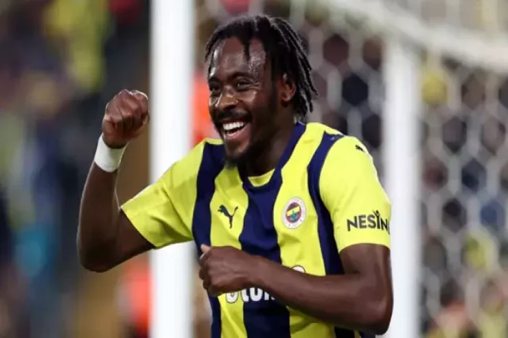 Ulduz futbolçu "Fənərbağça"dan gedir 