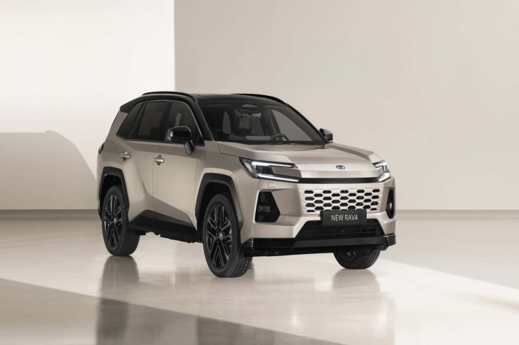 Yeni Toyota RAV4  rəsmi olaraq təqdim olundu