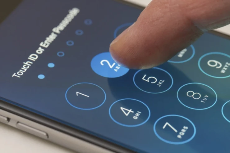 Mütəxəssislərdən xəbərdarlıq: Telefonunuzda bu parollardan istifadə etməyin 