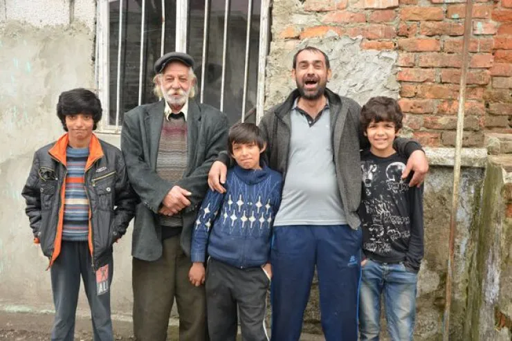 Rusiyada qaraçıların hər şeyini əllərindən alıb döyüşə apardılar - VİDEO