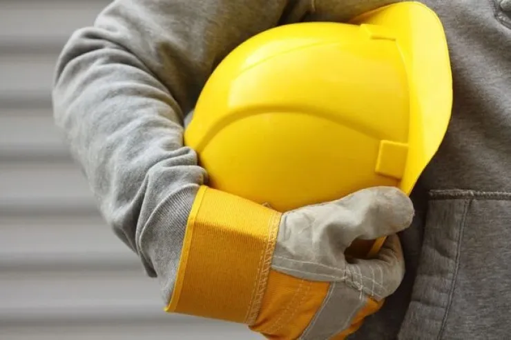 Azərbaycanda maaşını ala bilməyən  fəhlə həbs olundu