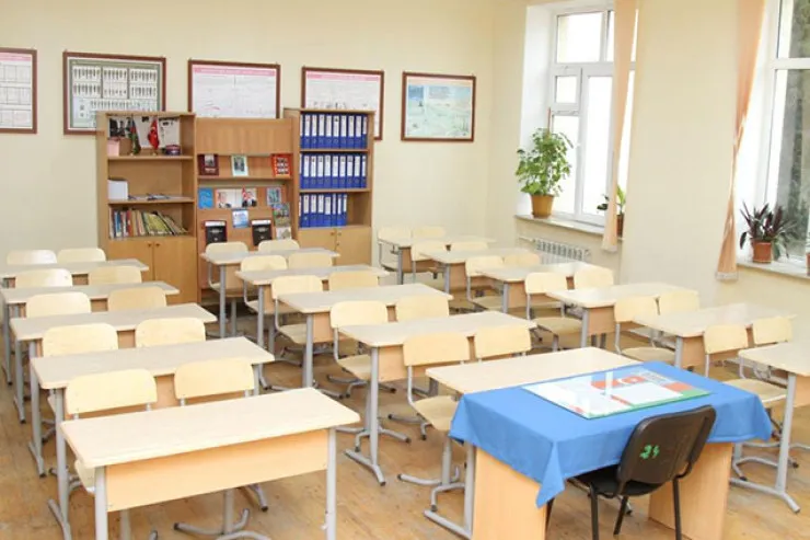 Bakı məktəbində görünməmiş OLAY:  Direktor dəyişdi, müəlimlər dərsə girməkdən  imtina etdi